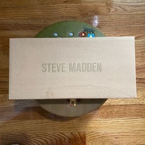 Steve Madden black sandals (BRAND NEW) never worn